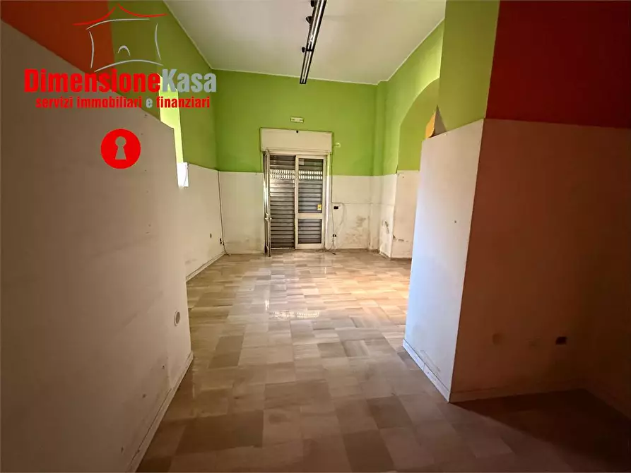 Immagine 3 di Negozio in vendita  in corso umberto I 37 a Cimitile
