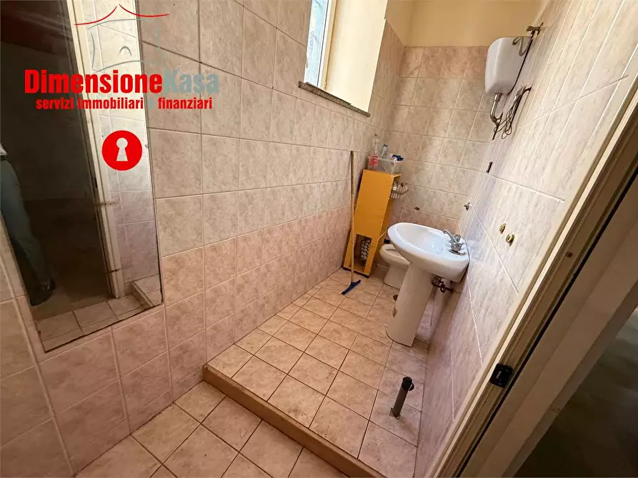 Immagine 5 di Negozio in vendita  in corso umberto I 37 a Cimitile