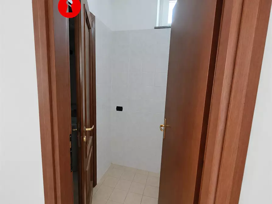 Immagine 5 di Laboratorio in affitto  in via polvica a San Felice A Cancello