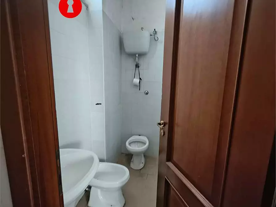 Immagine 7 di Laboratorio in affitto  in via polvica a San Felice A Cancello