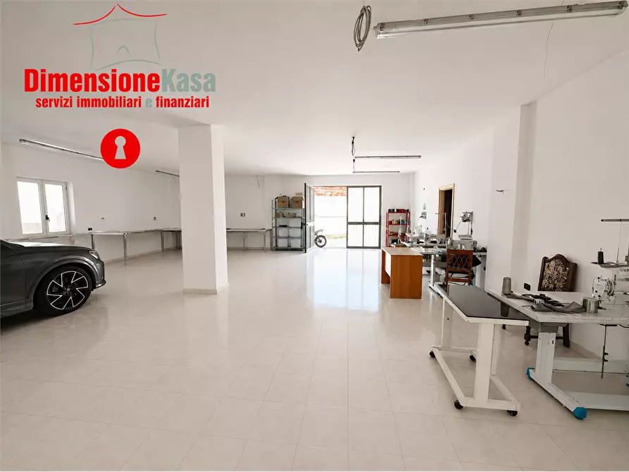 Immagine 2 di Laboratorio in affitto  in via polvica a San Felice A Cancello