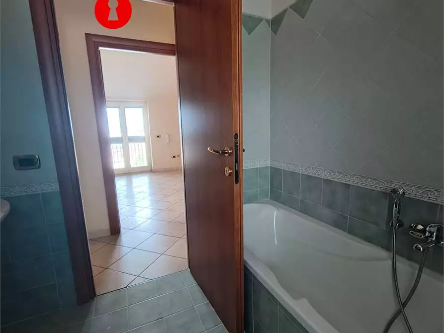 Immagine 23 di Quadrilocale in affitto  in via napoli 15 a San Felice A Cancello