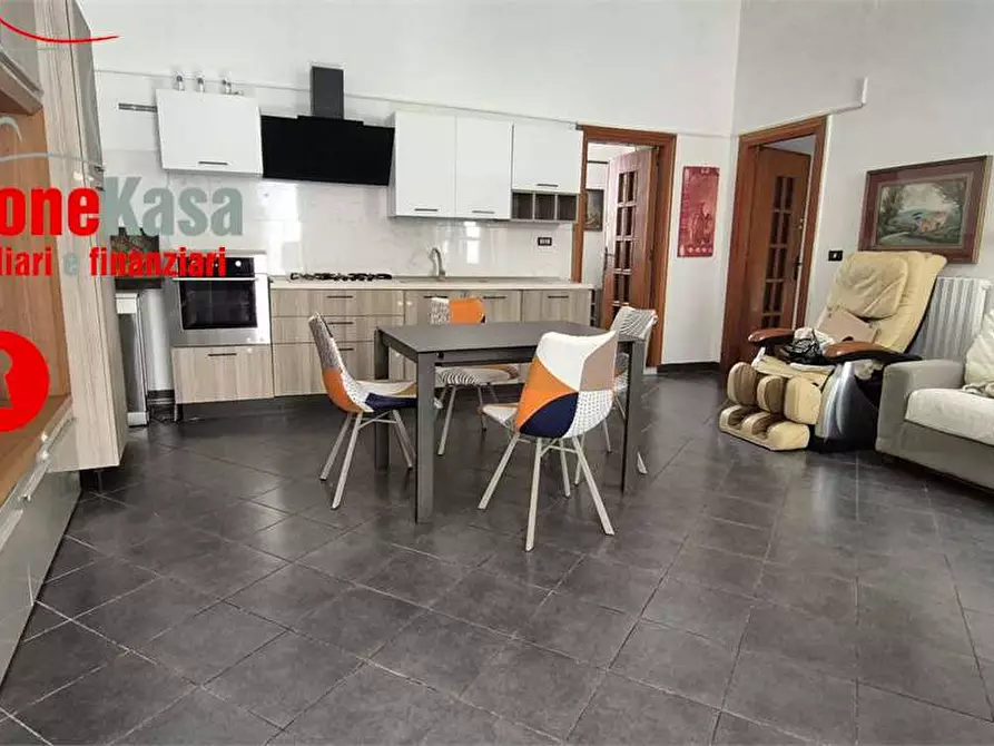Immagine 3 di Trilocale in affitto  in piazza Umberto I a Casamarciano