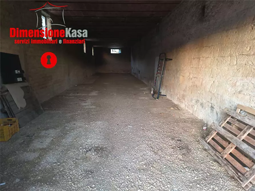 Immagine 5 di Magazzino in affitto  in Via polvica 105 a Nola