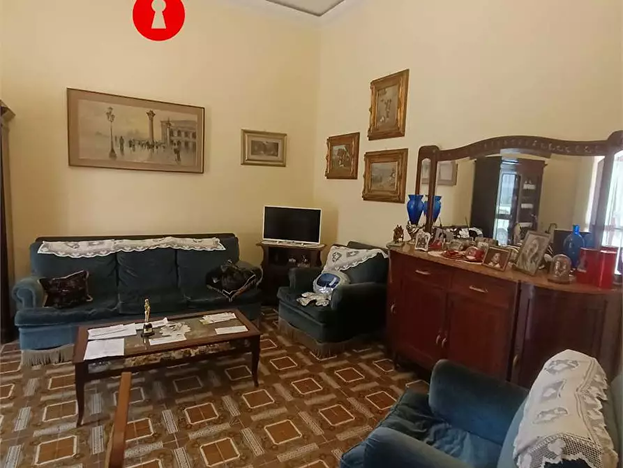 Immagine 2 di Casa indipendente in vendita  in corso cesare soprano a Liveri