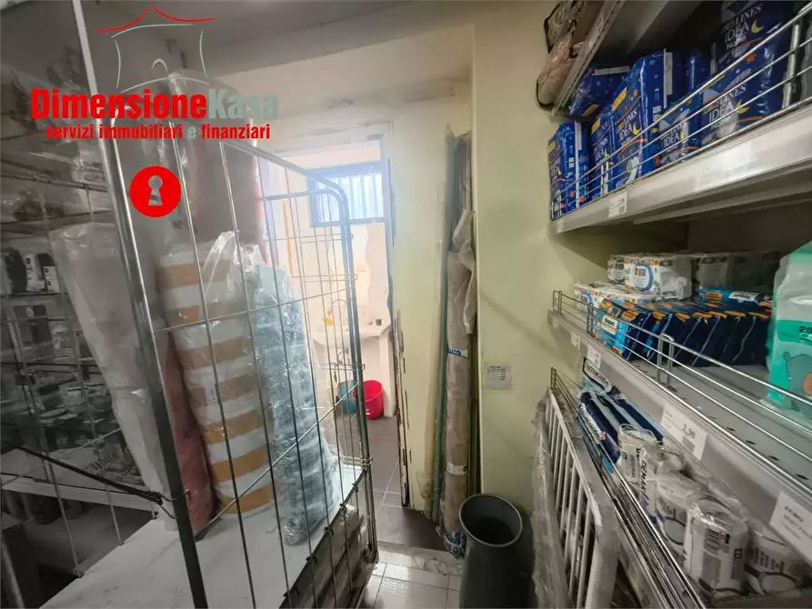 Immagine 23 di Negozio in vendita  in Via Polvica  38 a San Felice A Cancello