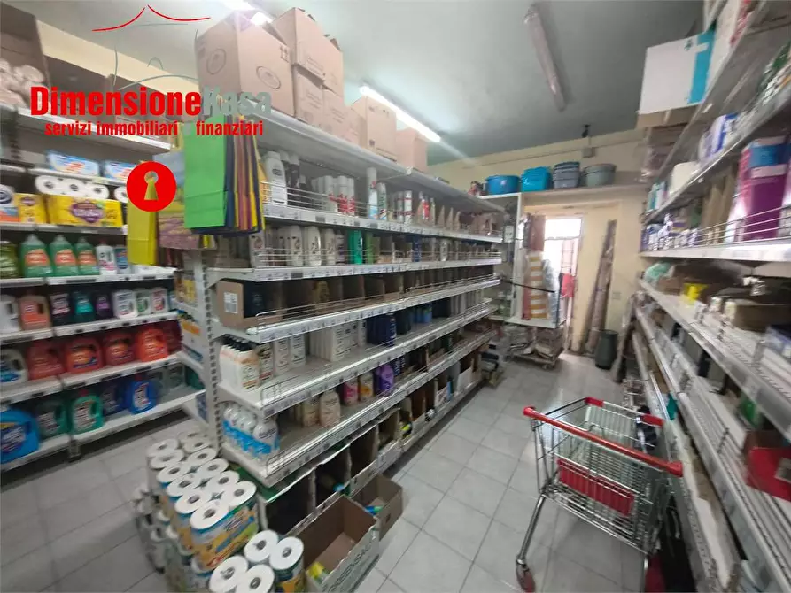 Immagine 20 di Negozio in vendita  in Via Polvica  38 a San Felice A Cancello
