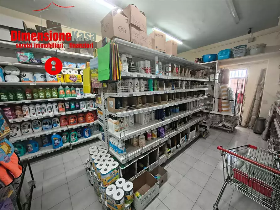 Immagine 14 di Negozio in vendita  in Via Polvica  38 a San Felice A Cancello