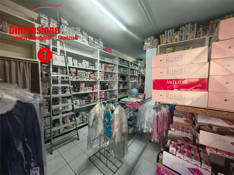 Immagine 5 di Negozio in vendita  in Via Polvica  38 a San Felice A Cancello