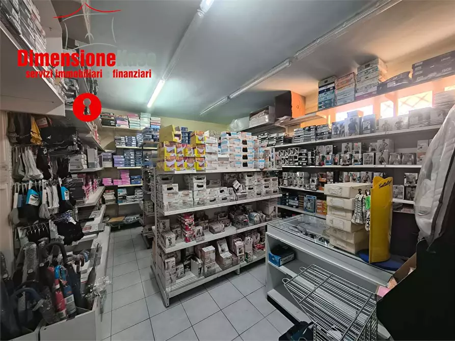 Immagine 1 di Negozio in vendita  in Via Polvica  38 a San Felice A Cancello