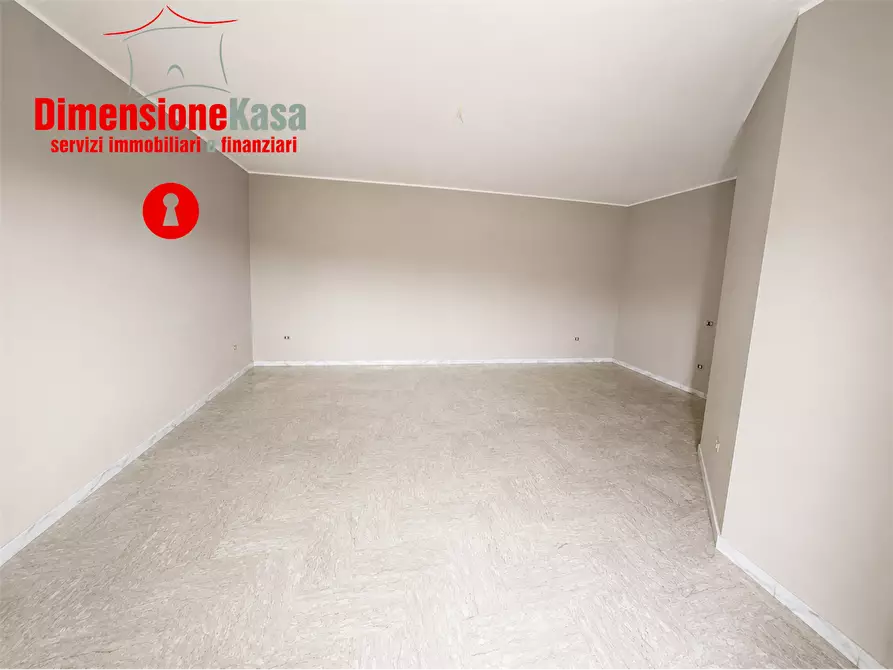 Immagine 2 di Ufficio in affitto  in via napoli 926 a San Felice A Cancello