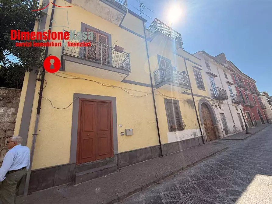 Immagine 1 di Casa indipendente in vendita  in corso cesare soprano a Liveri