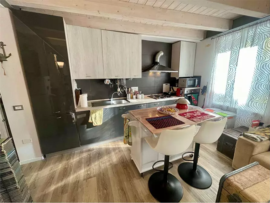 Immagine 1 di Appartamento in vendita  in VIA san vigilio  29 a Nago-Torbole