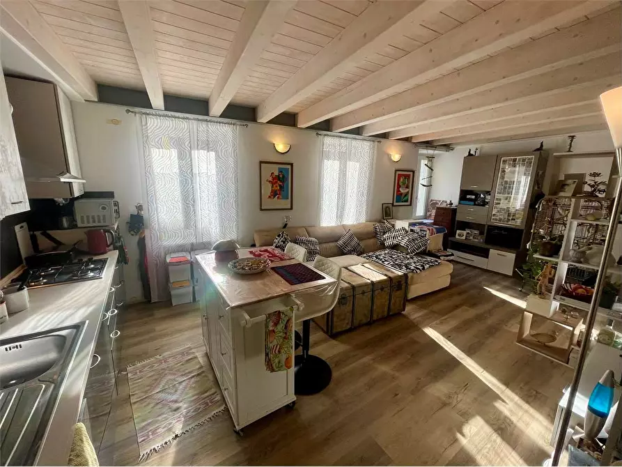 Immagine 3 di Appartamento in vendita  in VIA san vigilio  29 a Nago-Torbole