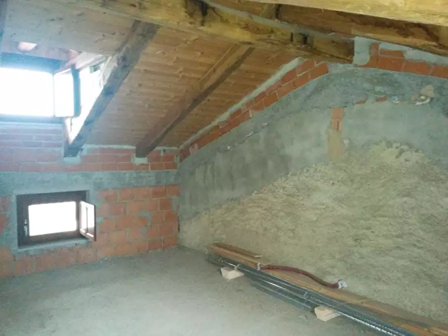 Immagine 6 di Trilocale in vendita  in VIA CARDUCCI 15 a Roletto