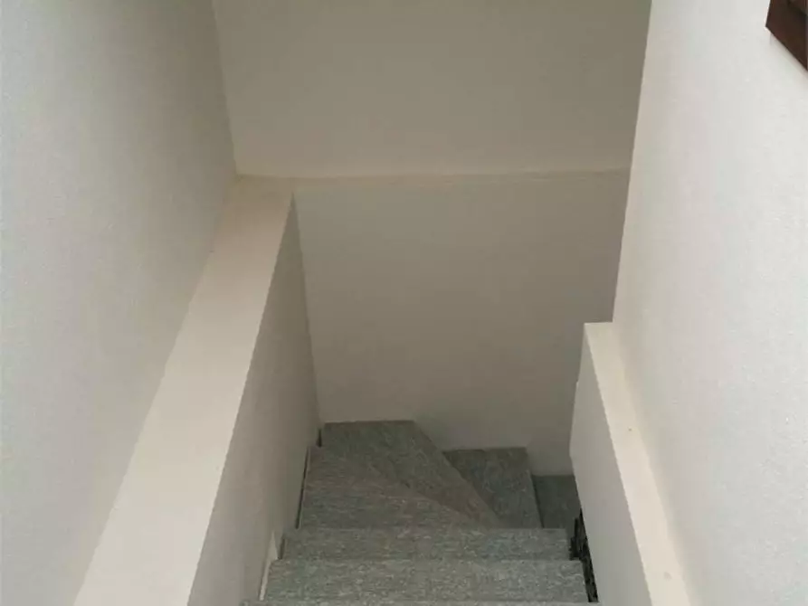 Immagine 3 di Trilocale in vendita  in VIA CARDUCCI 15 a Roletto