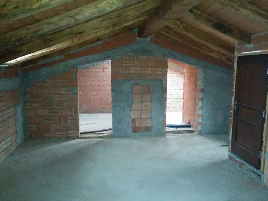 Immagine 5 di Trilocale in vendita  in VIA CARDUCCI 15 a Roletto