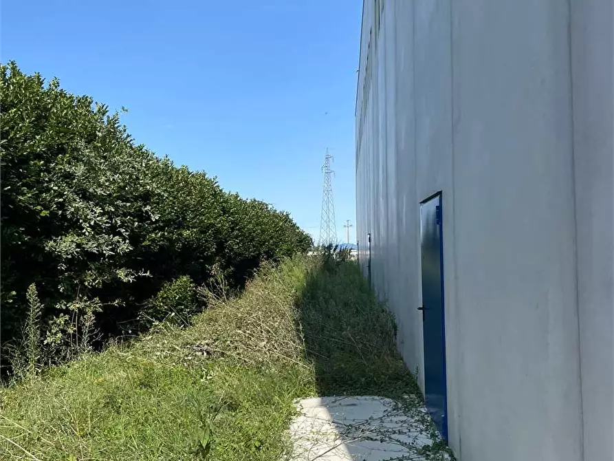 Immagine 12 di Capannone industriale in vendita  in via Santa Brigida 43 a Roletto