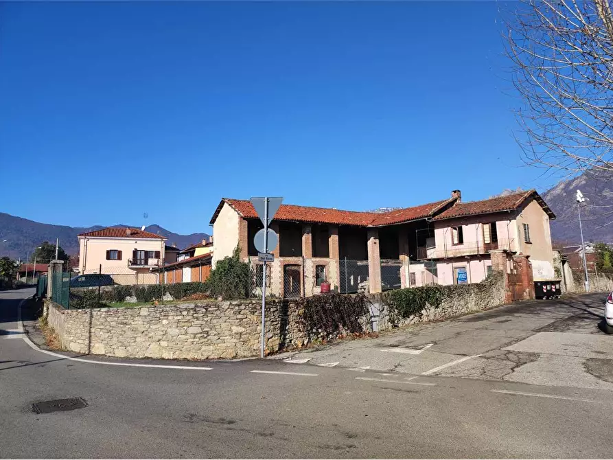 Immagine 1 di Villa in vendita  in via San Rocco 1 a Frossasco