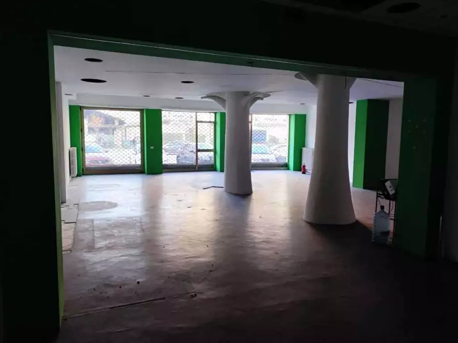 Immagine 21 di Negozio in vendita  in corso Torino 234 a Pinerolo