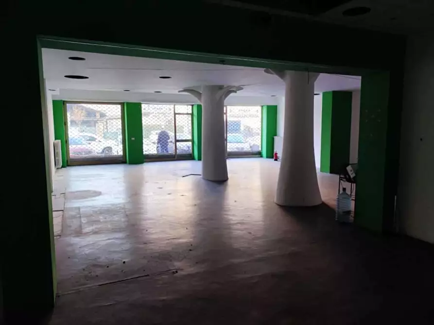 Immagine 7 di Negozio in vendita  in corso Torino 234 a Pinerolo