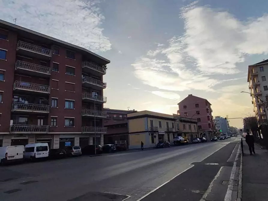 Immagine 26 di Negozio in vendita  in corso Torino 234 a Pinerolo