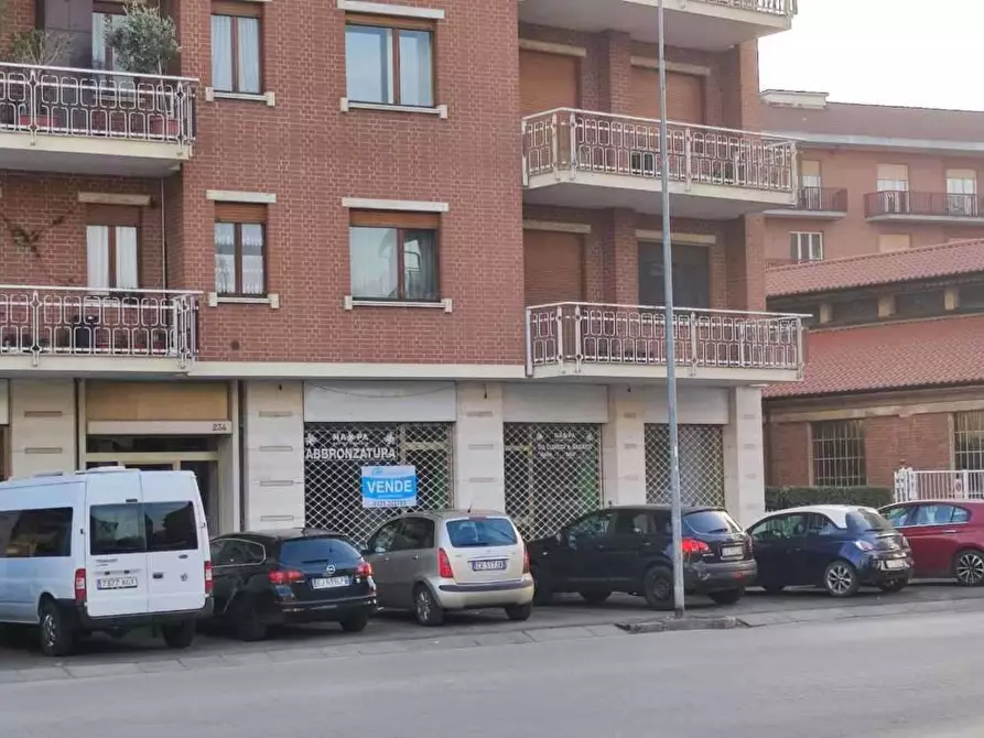 Immagine 28 di Negozio in vendita  in corso Torino 234 a Pinerolo