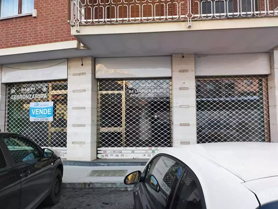 Immagine 36 di Negozio in vendita  in corso Torino 234 a Pinerolo
