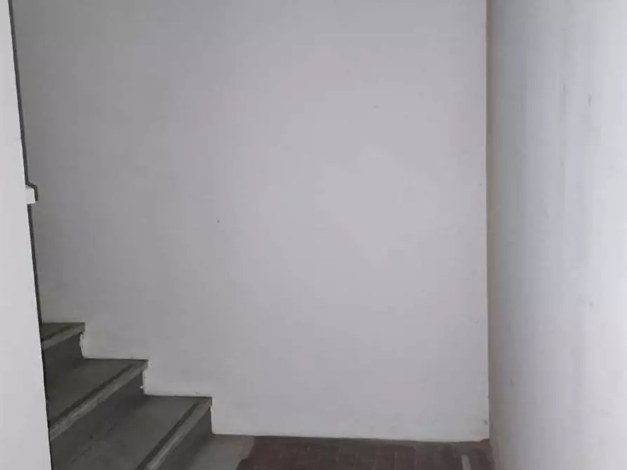 Immagine 37 di Negozio in vendita  in corso Torino 234 a Pinerolo