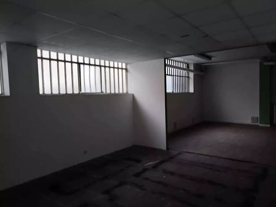 Immagine 47 di Negozio in vendita  in corso Torino 234 a Pinerolo