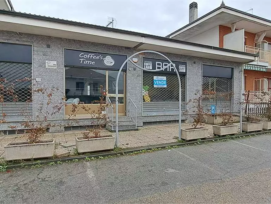 Immagine 2 di Negozio in vendita  in via Umberto I 133 a Piscina