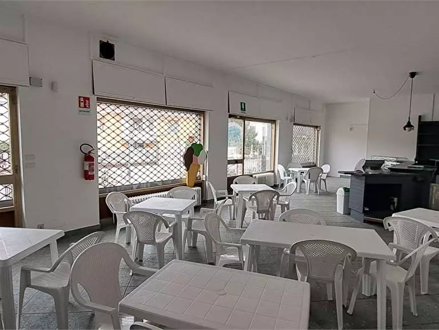 Immagine 10 di Negozio in vendita  in via Umberto I 133 a Piscina