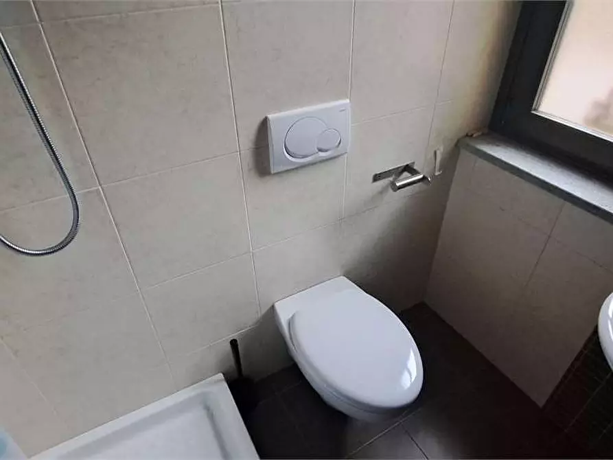 Immagine 20 di Negozio in affitto  in Corso Piave 21 a Pinerolo