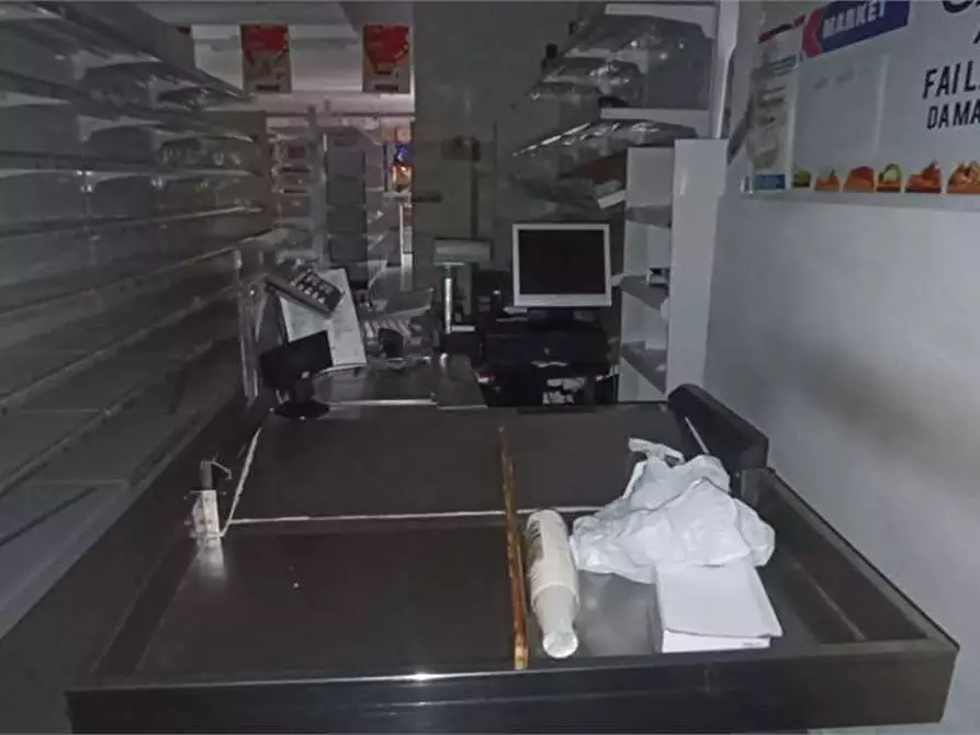 Immagine 29 di Negozio in affitto  in VIA SERGIO DE VITIS a Frossasco
