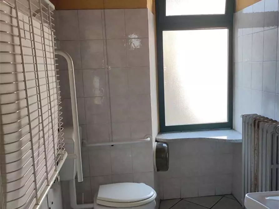 Immagine 21 di Negozio in vendita  in via Nazionale 72 a Villar Perosa