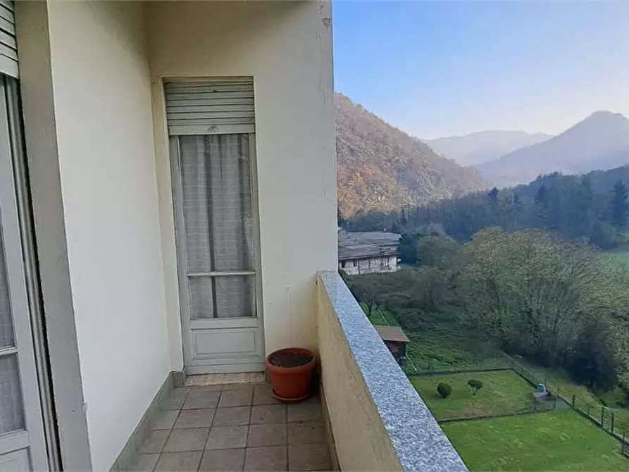 Immagine 15 di Appartamento in vendita  in via Vittorio Veneto  12 a San Germano Chisone