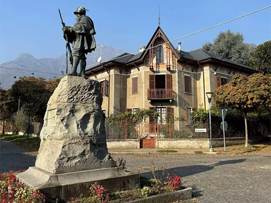 Immagine 1 di Villa in vendita  in viale Trento 10 a Torre Pellice