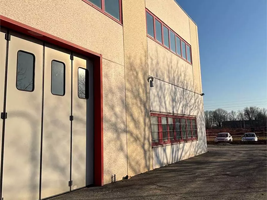 Immagine 2 di Capannone industriale in vendita  in via R. Incerti 35 a Pinerolo