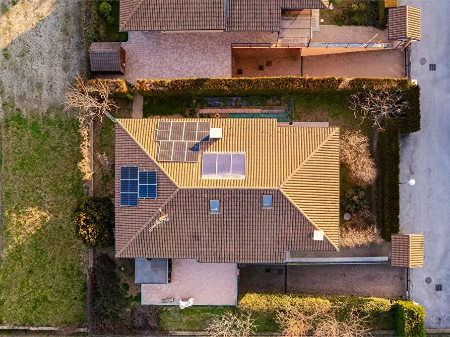 Immagine 41 di Villa in vendita  in via Don Asvisio 10 a Frossasco