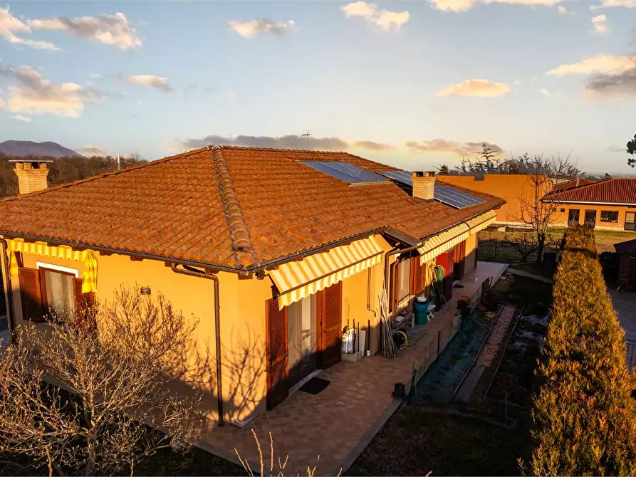 Immagine 1 di Villa in vendita  in via Don Asvisio 10 a Frossasco