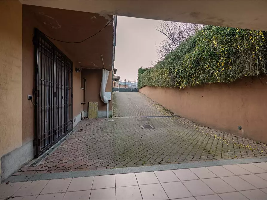 Immagine 37 di Villa in vendita  in via Don Asvisio 10 a Frossasco