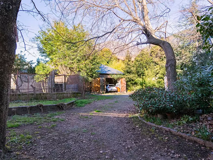 Immagine 44 di Villa in vendita  in viale Trento 10 a Torre Pellice