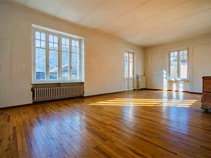 Immagine 35 di Villa in vendita  in viale Trento 10 a Torre Pellice