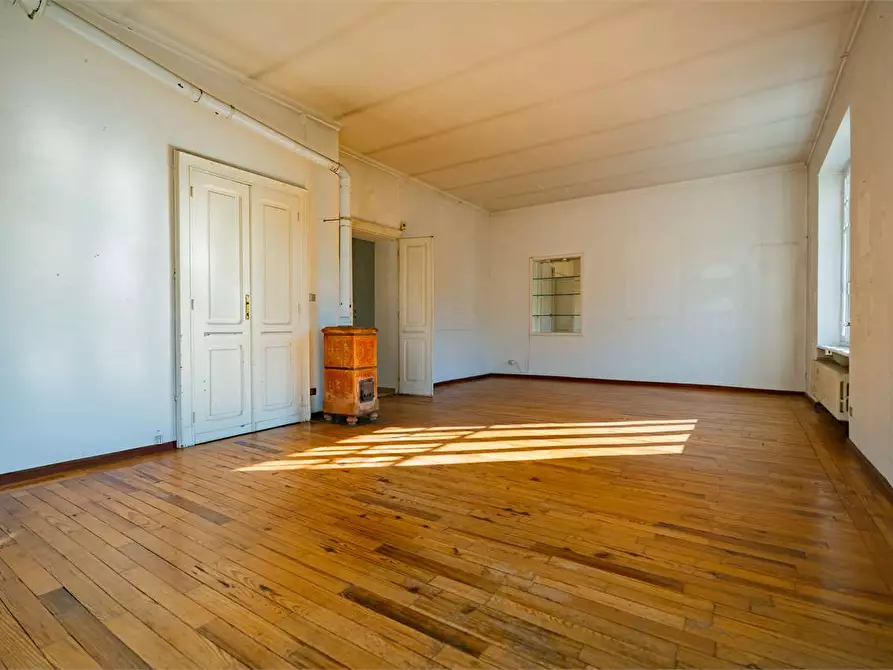 Immagine 34 di Villa in vendita  in viale Trento 10 a Torre Pellice