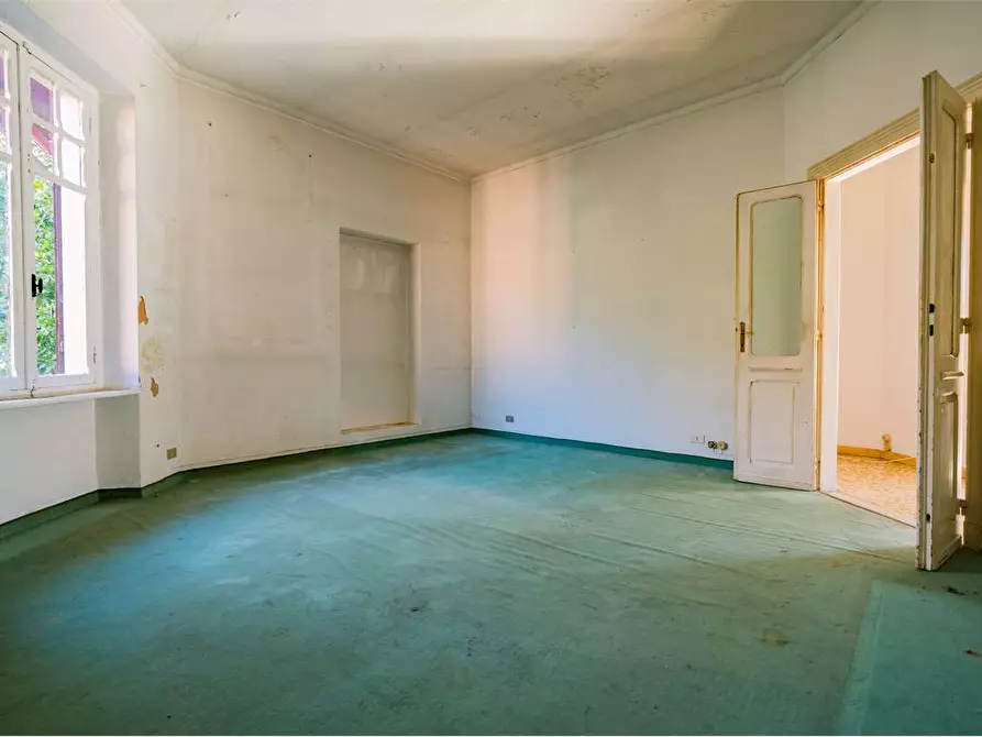 Immagine 38 di Villa in vendita  in viale Trento 10 a Torre Pellice