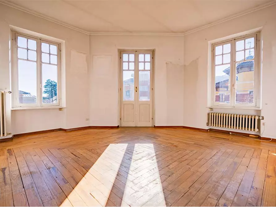 Immagine 30 di Villa in vendita  in viale Trento 10 a Torre Pellice