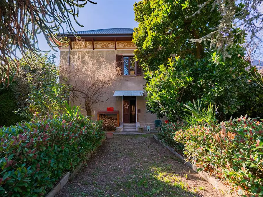 Immagine 48 di Villa in vendita  in viale Trento 10 a Torre Pellice