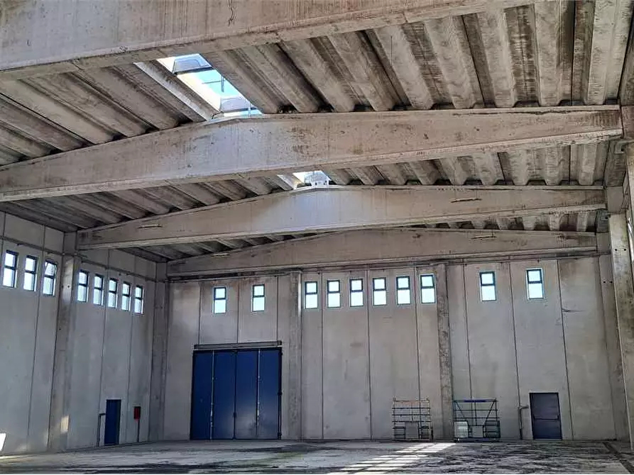 Immagine 16 di Capannone industriale in vendita  in via Santa Brigida 43 a Roletto