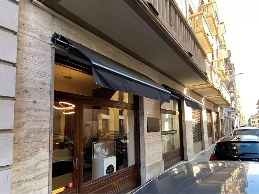 Immagine 1 di Negozio in affitto  in via Montebello 3 a Pinerolo