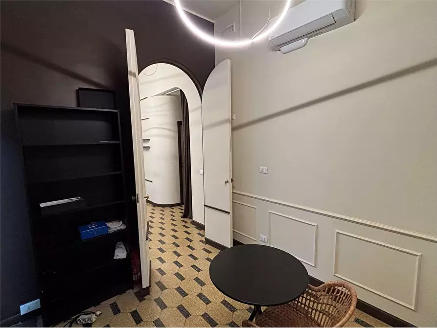 Immagine 5 di Negozio in affitto  in via Montebello 3 a Pinerolo